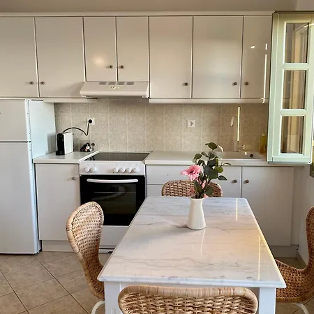 Hydroussa House Dom wakacyjny *